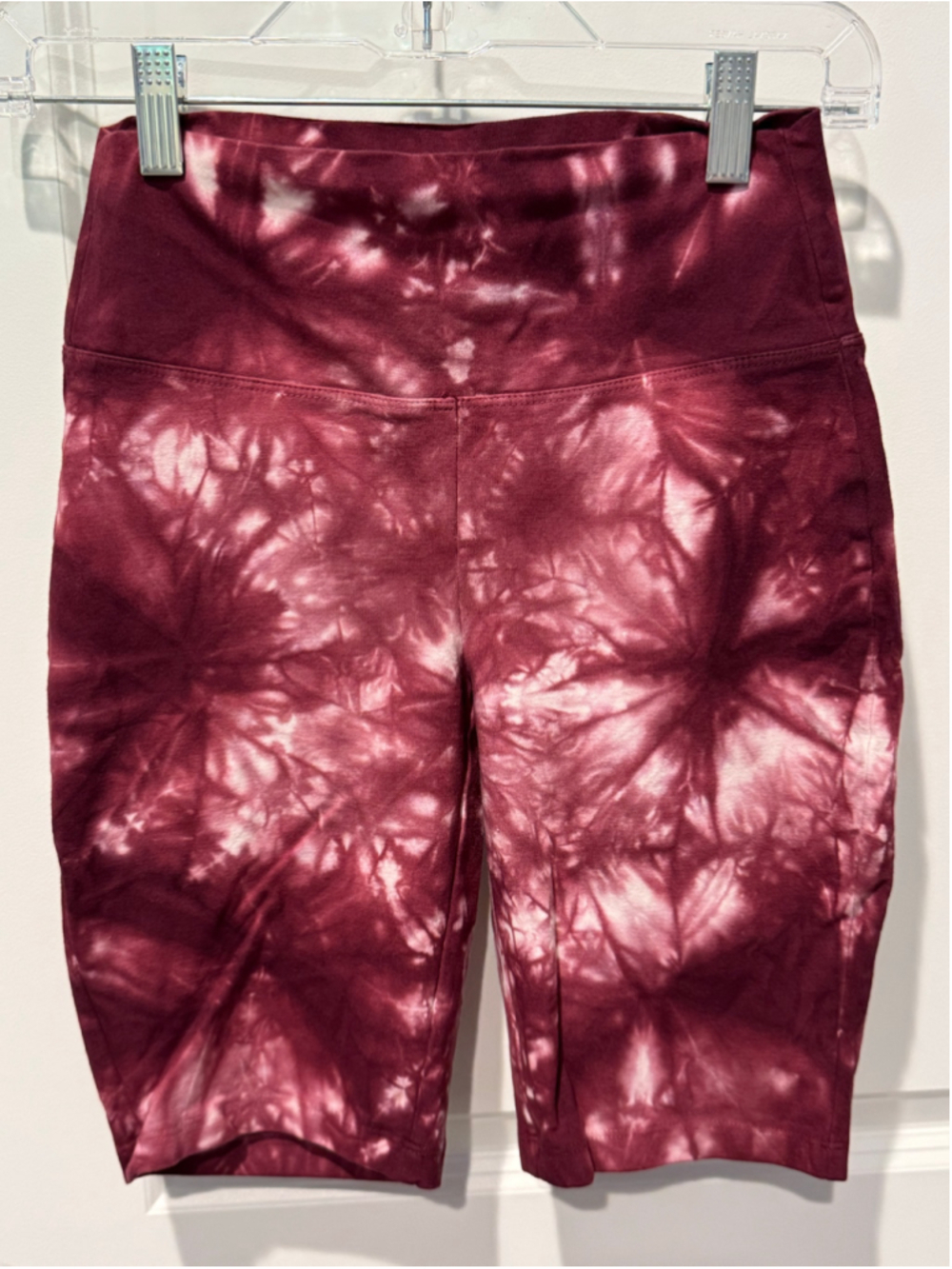 Women's Zenana Bike Shorts Size M Burgundy White Tie Dye